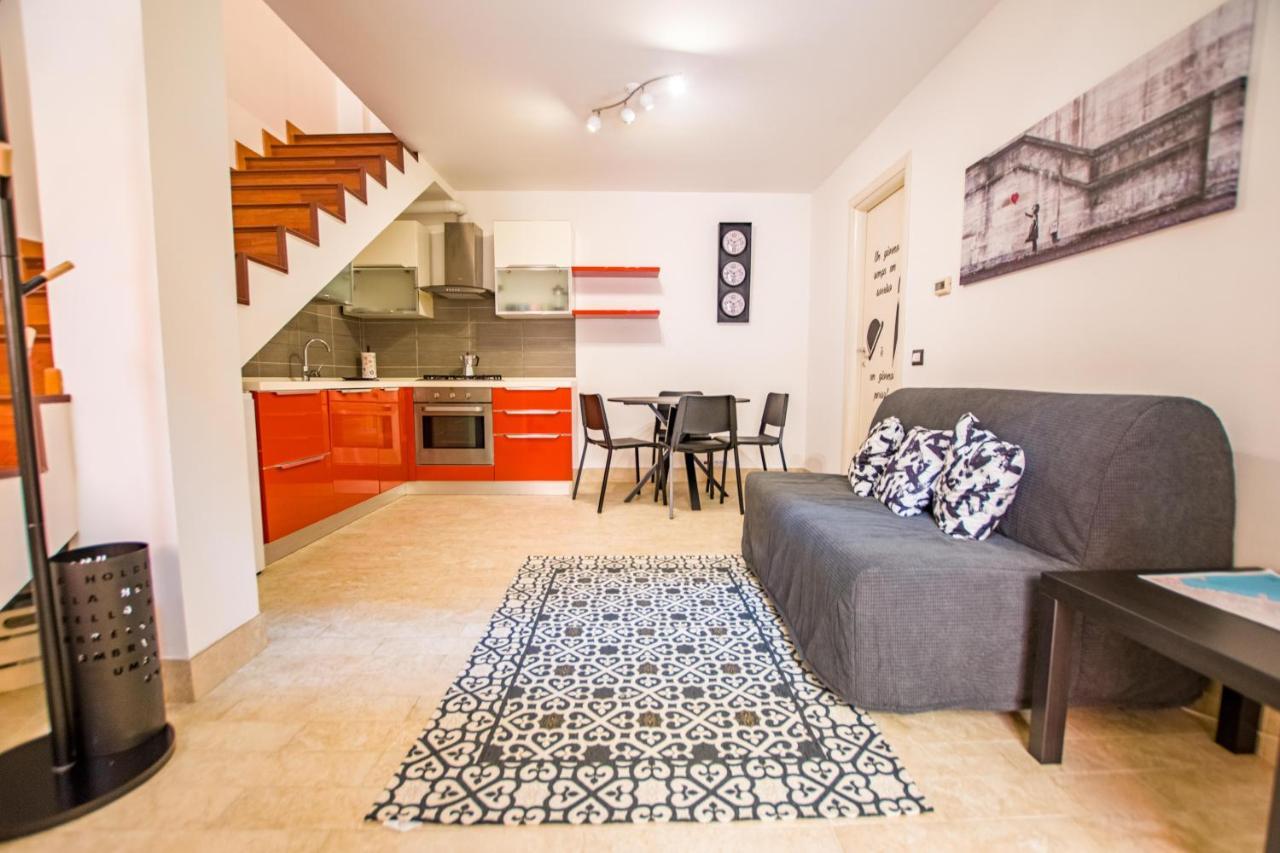 Apartamento La Casa Di Lu Trieste Exterior foto